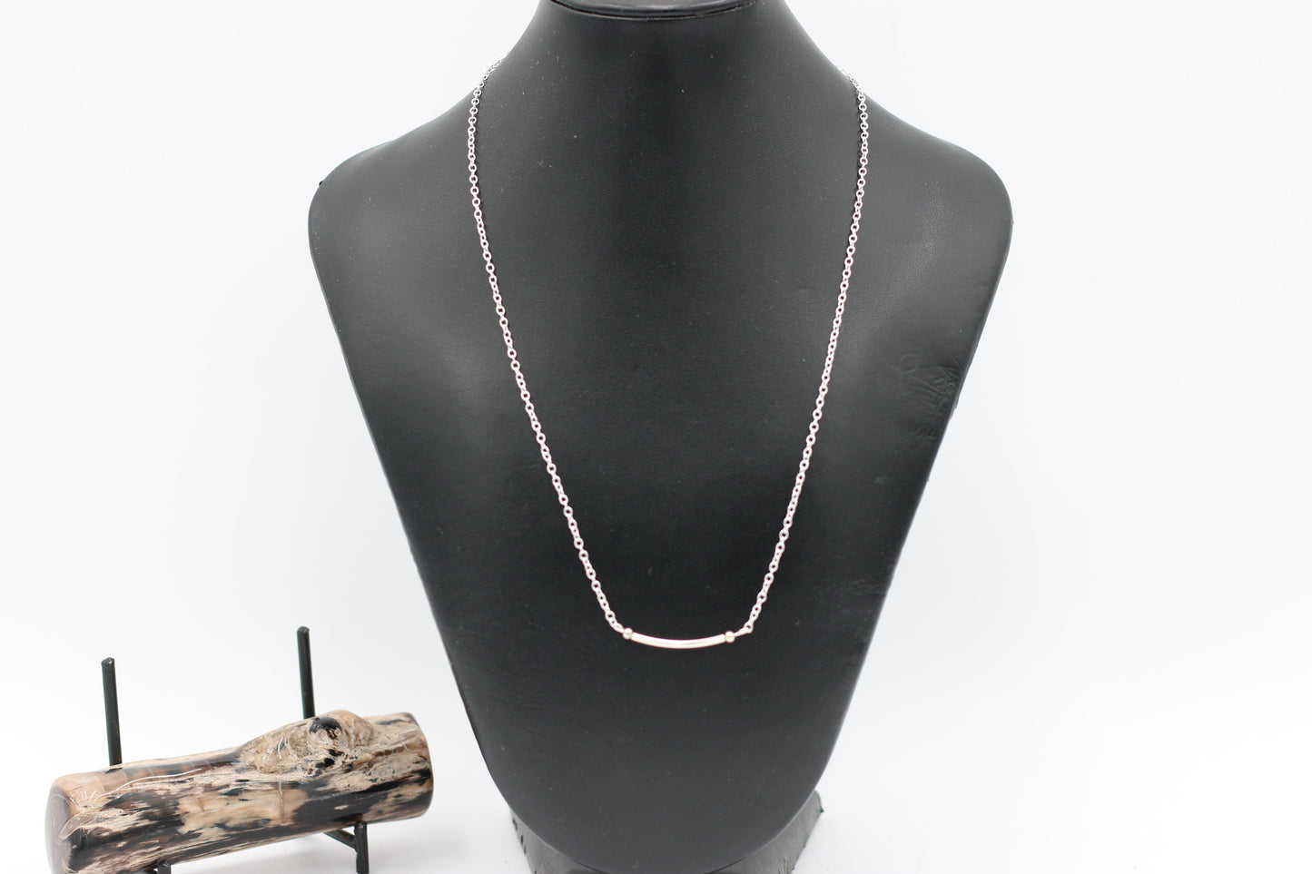 Curved Bar 20" Necklace